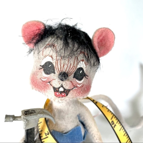 ‘00 ANNALEE Mobilitee Carpenter Handyman Mouse 2000 Hammer Measuring Tape - Picture 3 of 8